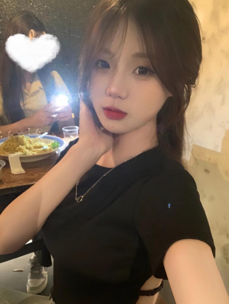 兼职嫩妹深深