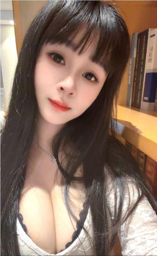 【西安】一对丰满美乳发育的很美