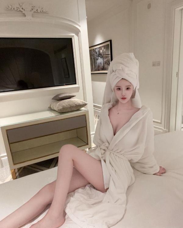 人美波圆身材好妹子
